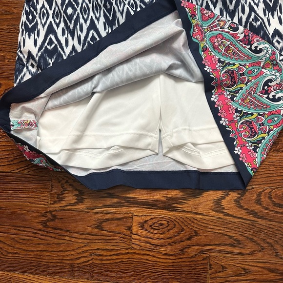 Women’s Blue and White Patterned Skort, XL - Picture 3 of 6